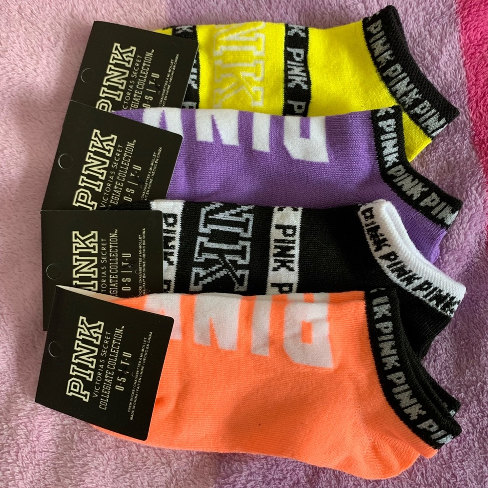 NWT PINK VICTORIA SECRET SOCKS